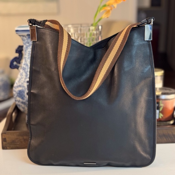 🖤🤎 VINTAGE GUCCI SHERRY LINE BLACK LEATHER SHOULDER BAG! - Picture 1 of 15